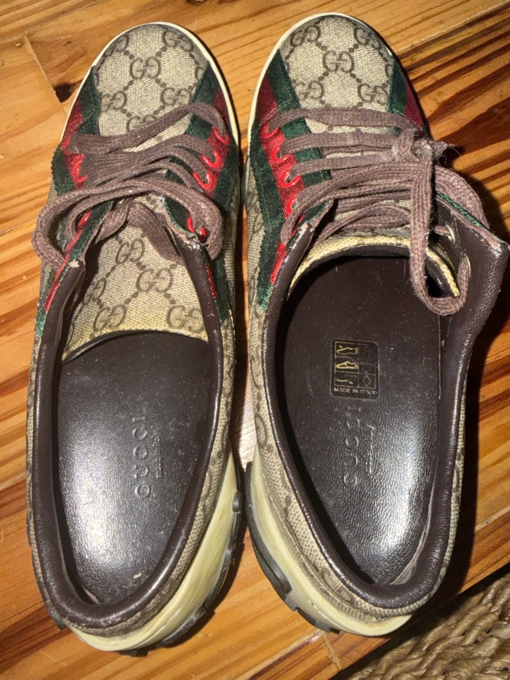 Gucci Beige Monogram Sneakers with Red and Green Stripe - Picture 6 of 10